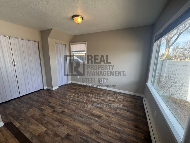 Building Photo - 2619 7th Ave