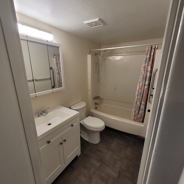 Bathroom - 106 Braden Ct