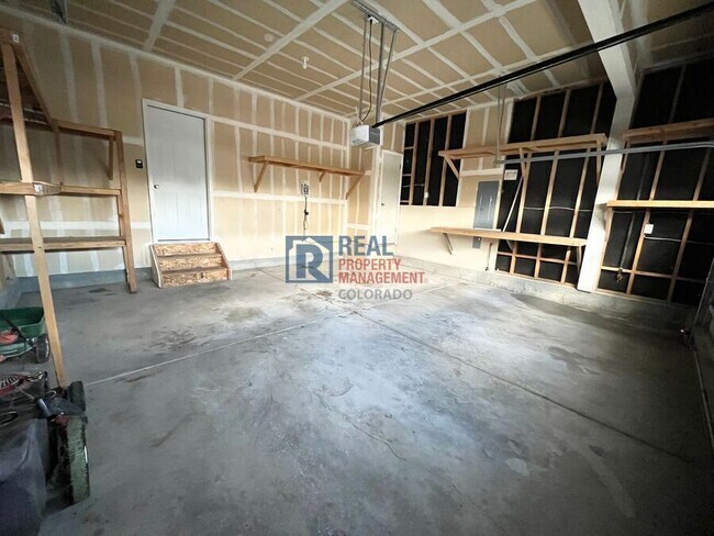 Building Photo - 10276 Deer Meadow Cir