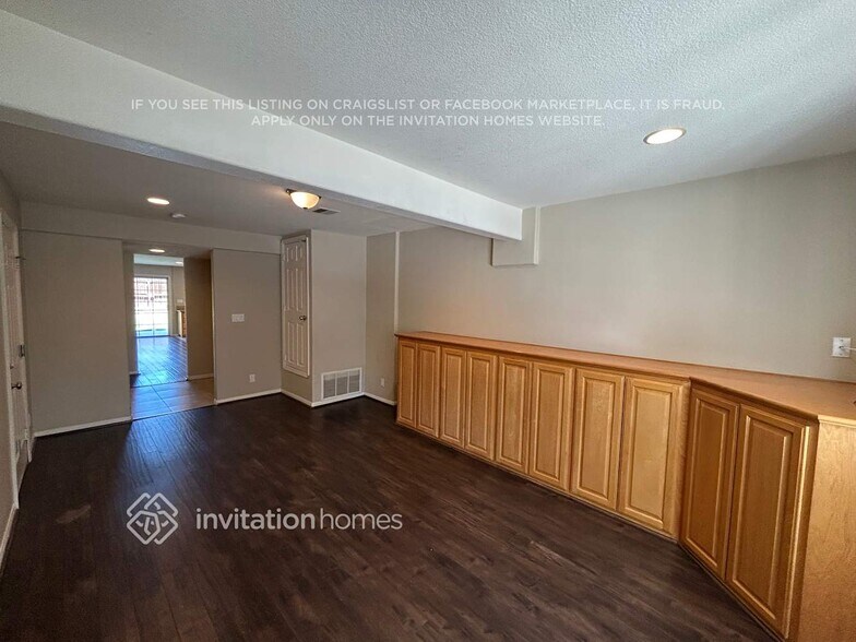 Building Photo - 4811 Cocina Ln