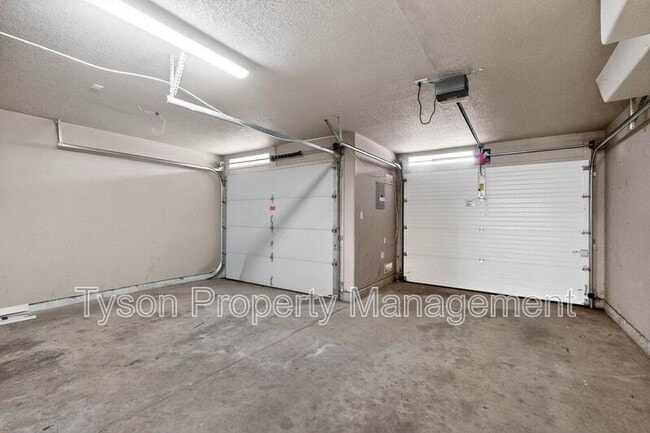 Building Photo - 1732 Del Cielo Dr NW