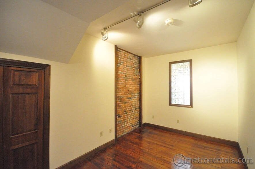 Bedroom 1 - 39 E Russell St