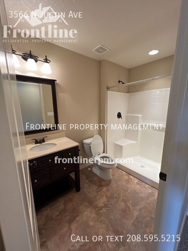 Building Photo - 3566 N Justin Ave