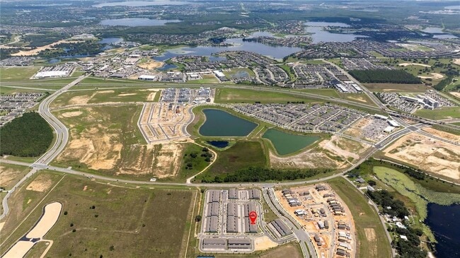 Building Photo - 16350 Hamlin Vw St