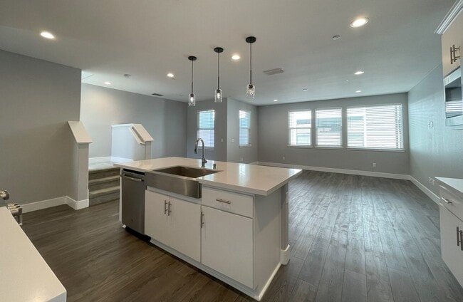 Building Photo - Embrace the Charm, Enjoy the Space, Love t...