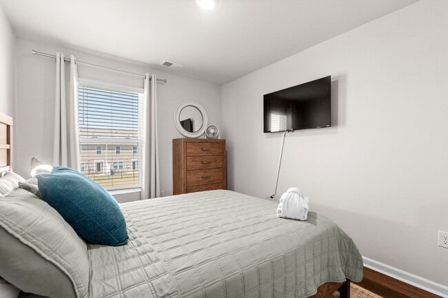 Building Photo - 332 Bayou Loop