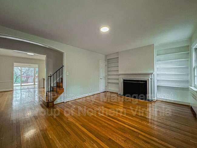 Building Photo - 4412 Volta Pl NW