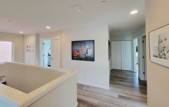 Building Photo - Bright, Spacious 4 bedroom in Pinnacle Peak