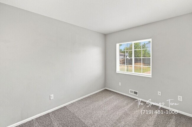 Building Photo - 804 Cima Vista Point