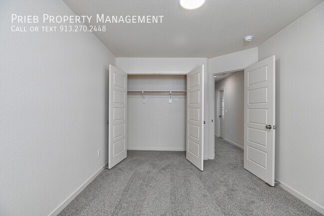 Building Photo - 10332 Farrow Ave