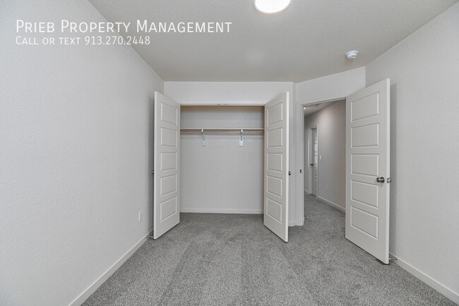 Building Photo - 3211 N 103rd Pl