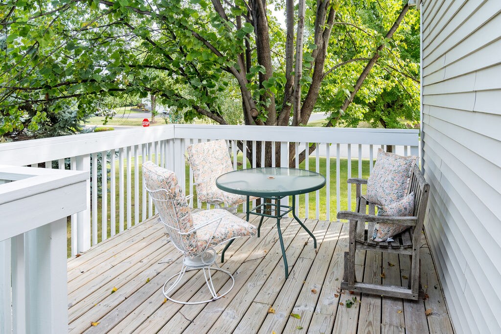 Deck - 3535 156th St W