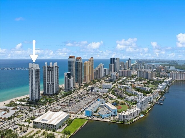 Building Photo - 18201 Collins Ave