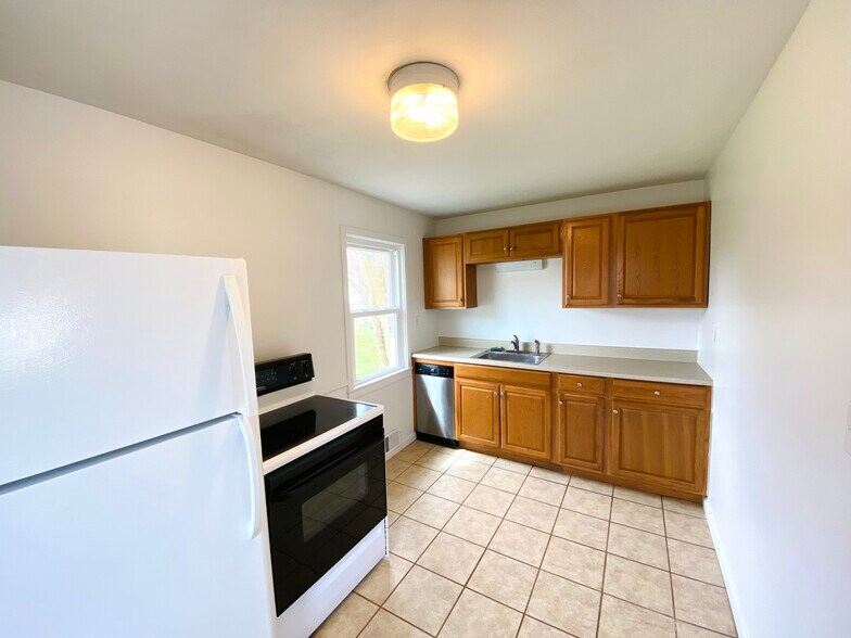 Building Photo - 58 Waddell Rd