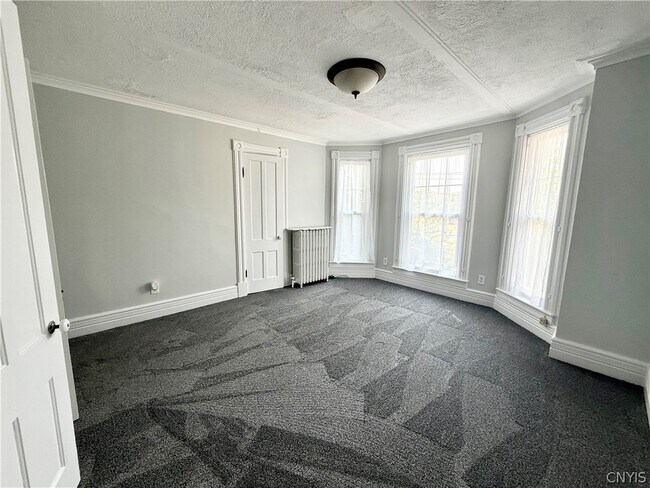 Building Photo - 203 Keyes Ave