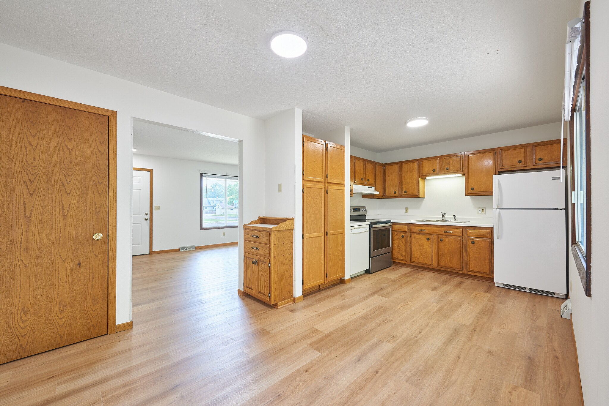 Kitchen - 1353 15th Ave S