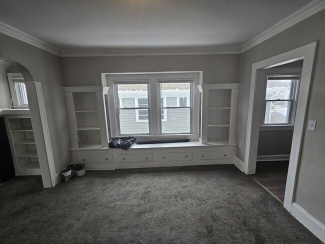 Building Photo - 931 Helmsdale Rd