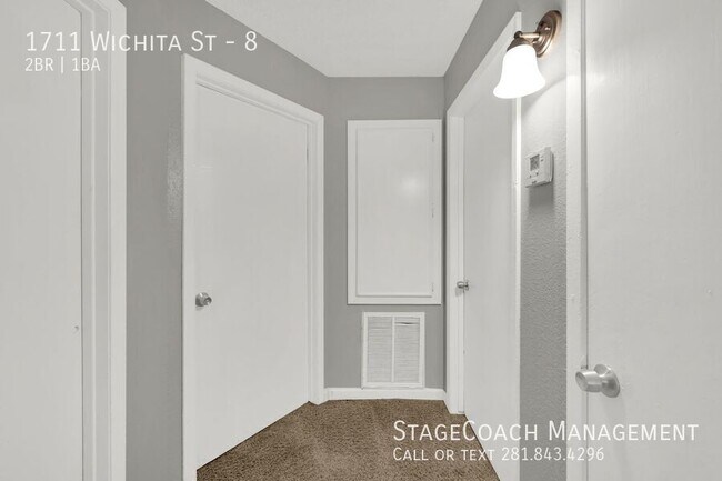 Building Photo - 1711 Wichita St