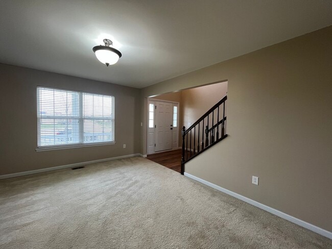 Building Photo - Updated 4 Bed 3 Bath Home In Fairview Heights!