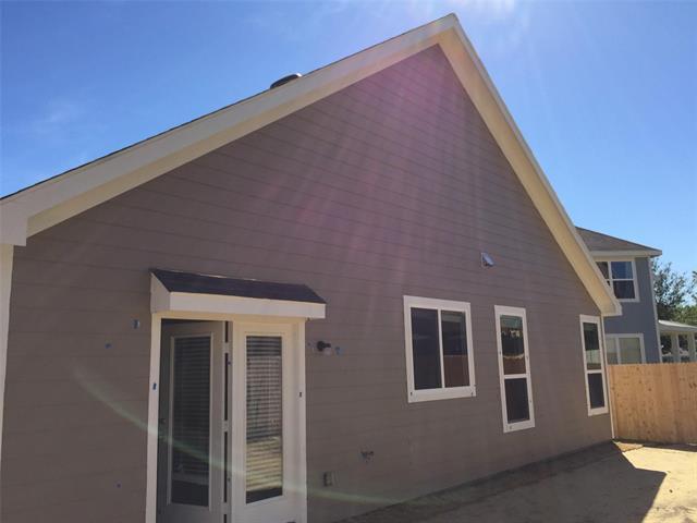 Building Photo - 2205 Arrowhead Dr