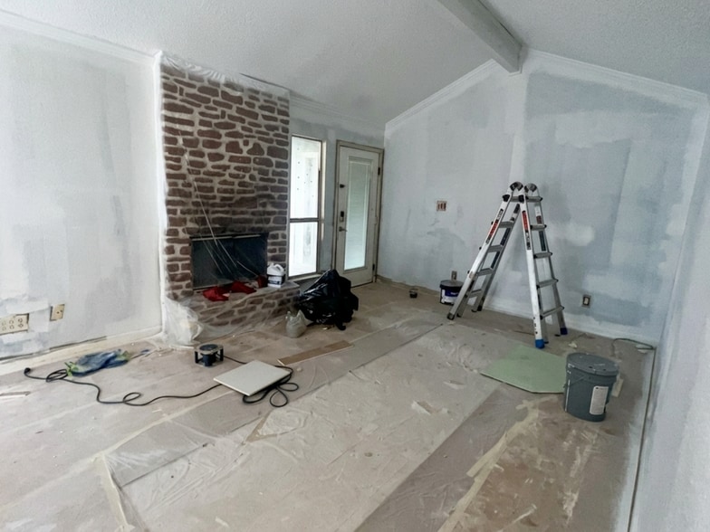 Building Photo - 9515 Aberdeen Way