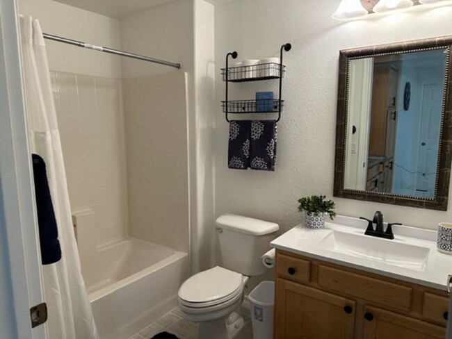 Building Photo - 16545 E Gunsight Dr
