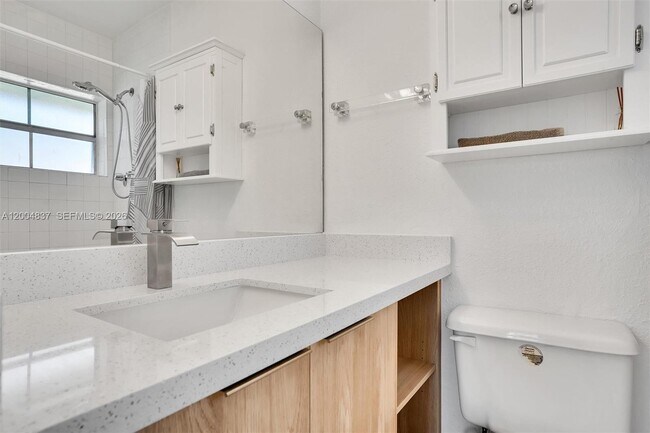 Building Photo - 8650 SW 67th Ave