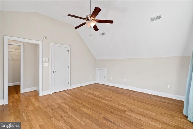 Building Photo - 902 Ramsey St