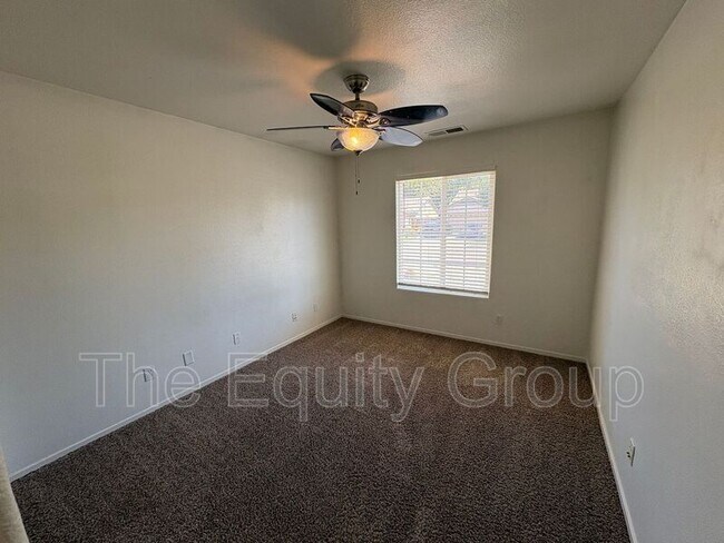 Building Photo - 429 N Amador St