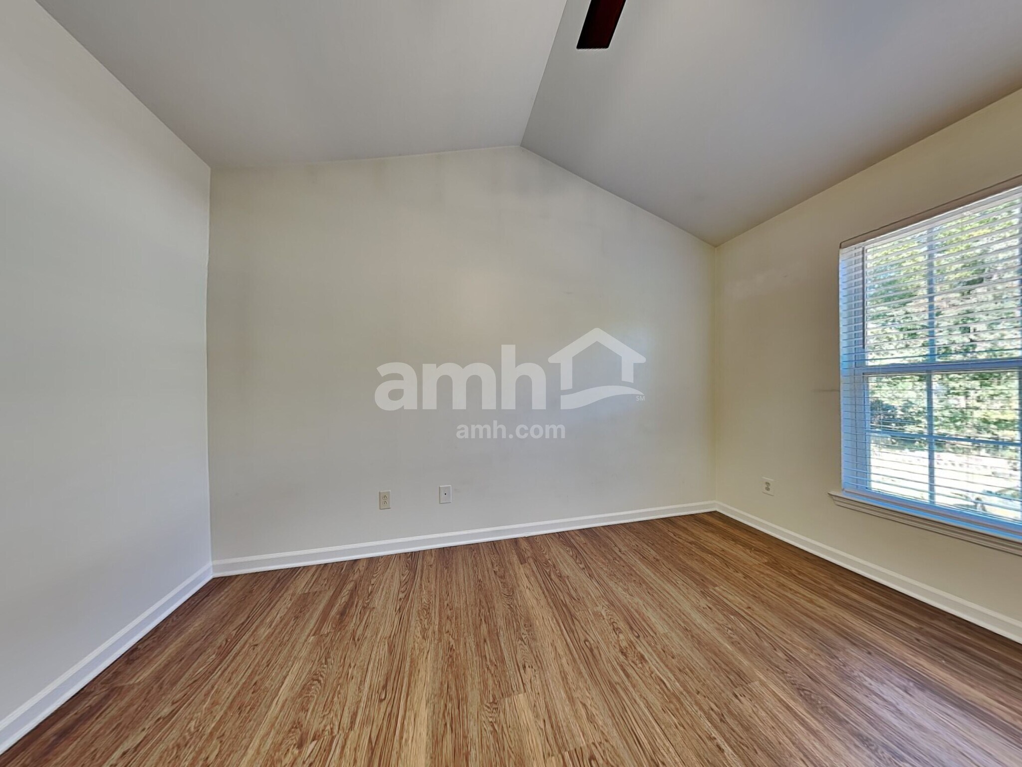Building Photo - 1517 Braveheart Ln
