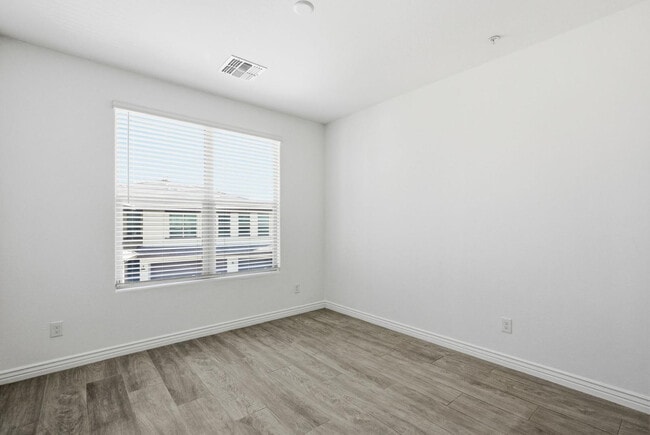 Building Photo - 5100 E Rancho Paloma Dr