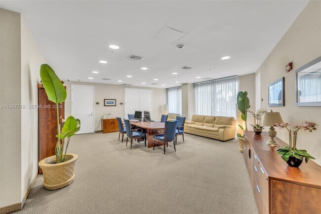 Building Photo - 19501 W Country Club Dr