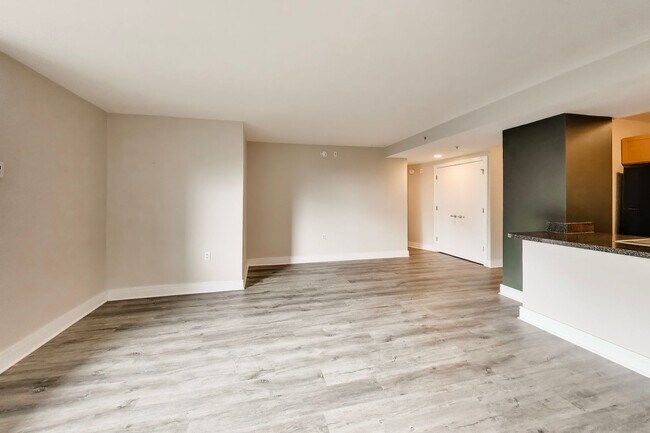 Building Photo - 800 4th St SW