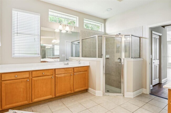 Building Photo - 10222 Arbor Side Dr