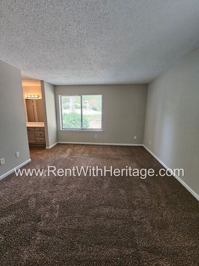 Building Photo - Gorgeous 4bd / 2.5 in Popular Arbor Statio...