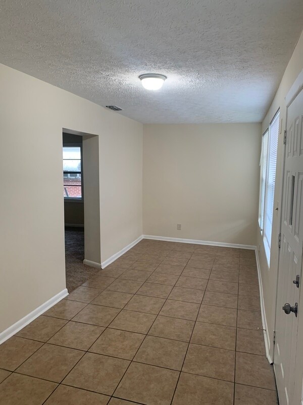 Building Photo - 3031 Edison Ave
