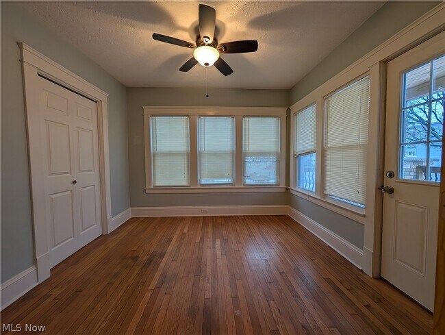 Building Photo - 1560 Coutant Ave