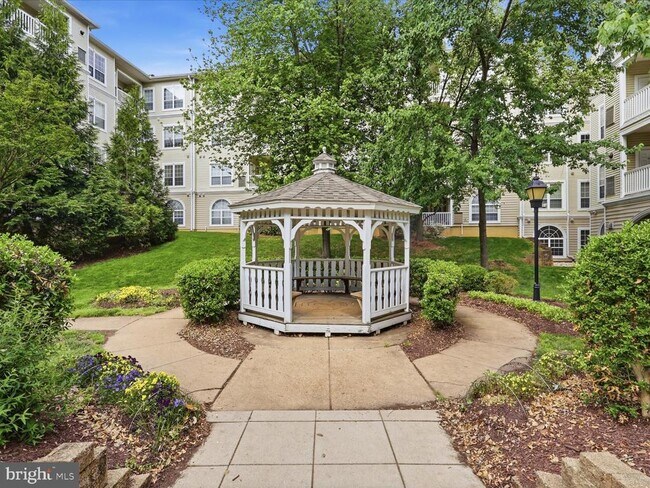 Building Photo - 4560 Strutfield Ln