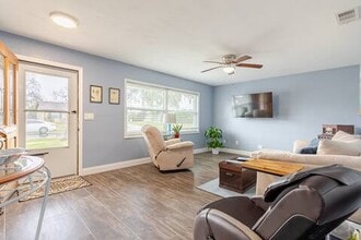 Building Photo - 942 Boulder Dr