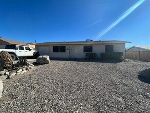 Building Photo - 3 Bedroom - 2 Bath Home