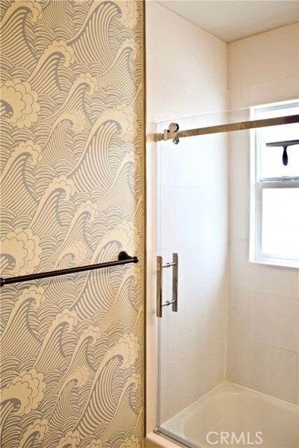 Building Photo - 8727 Glider Ave