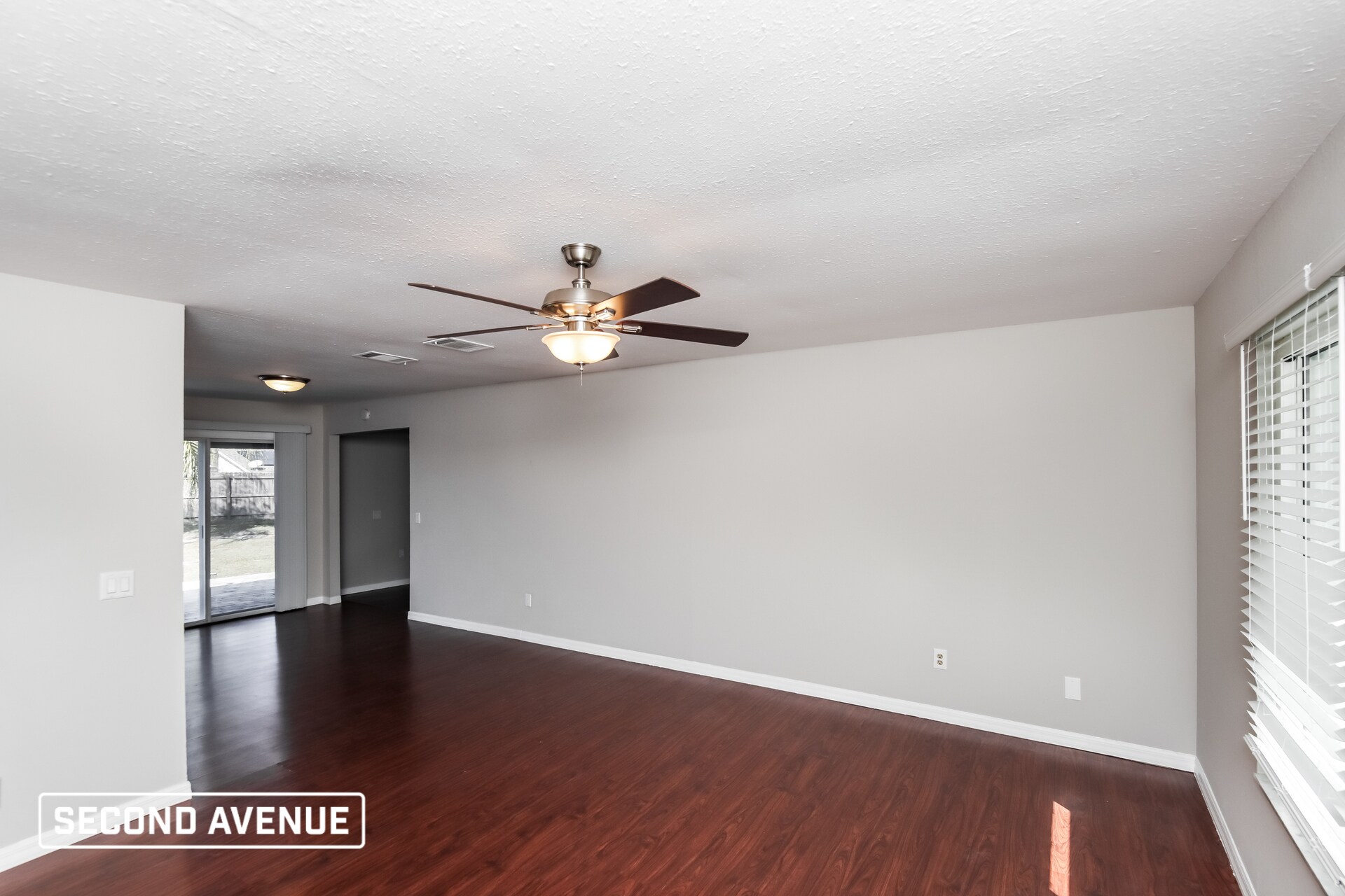 Building Photo - 1581 Neosho St NE