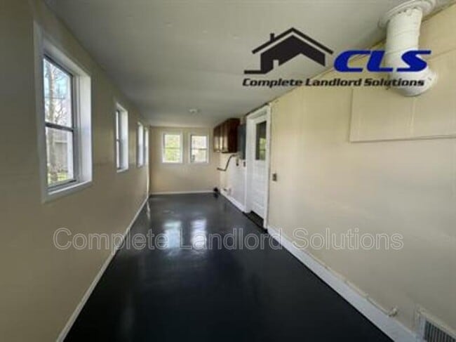 Building Photo - 1725 N 30th St