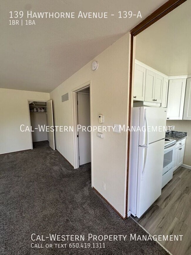 Building Photo - 139 Hawthorne Ave