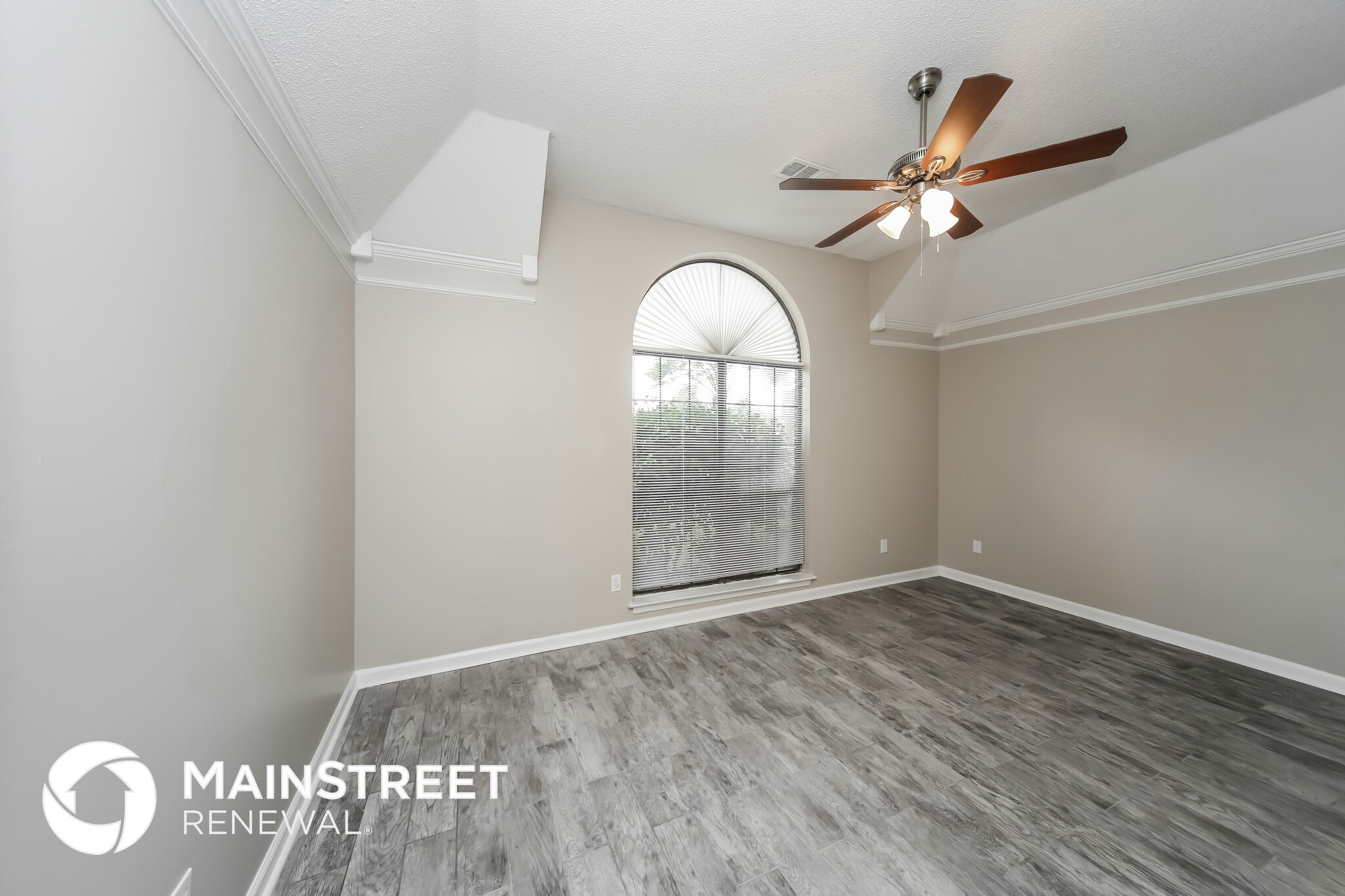 Building Photo - 6580 Silver Oak Cove