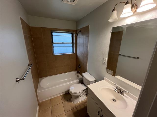 Building Photo - 1841 S Perry Rd