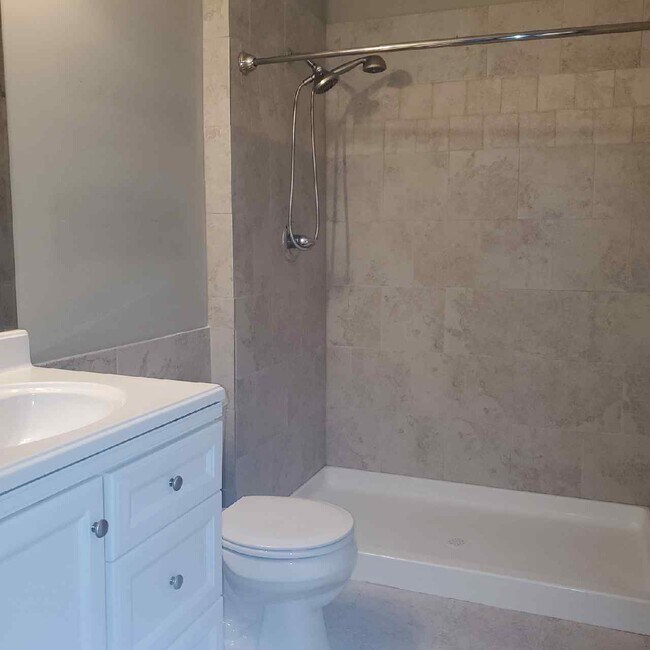 Building Photo - 901 W Gay St