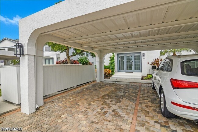 Building Photo - 853 Tanbark Dr