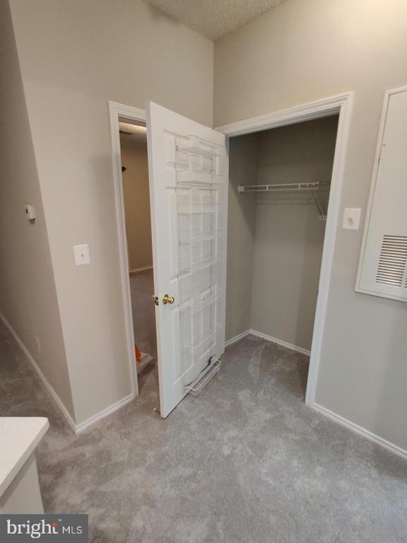 Building Photo - 13058 Autumn Woods Way