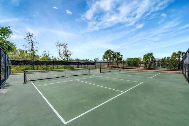 Building Photo - 5720 Palmer Cir